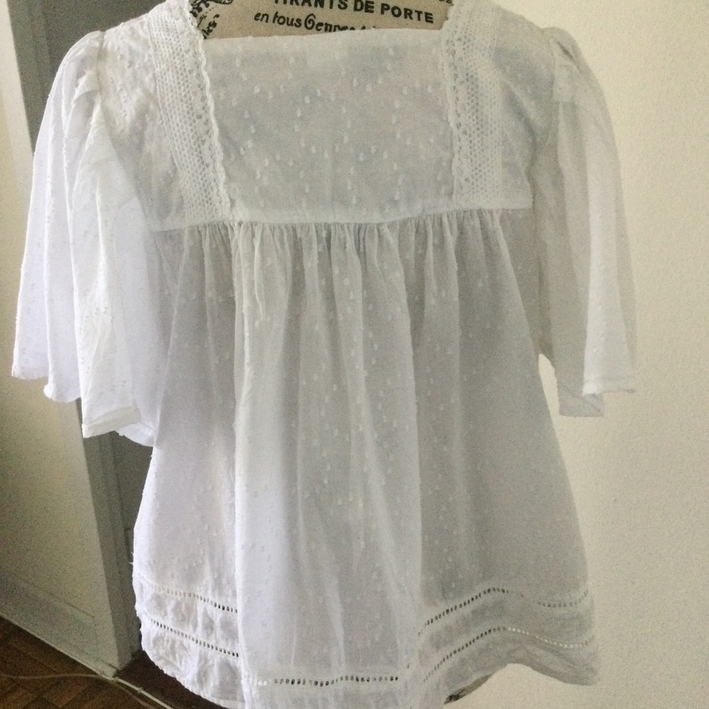 Gap Flutter Sleeve Top - image 6